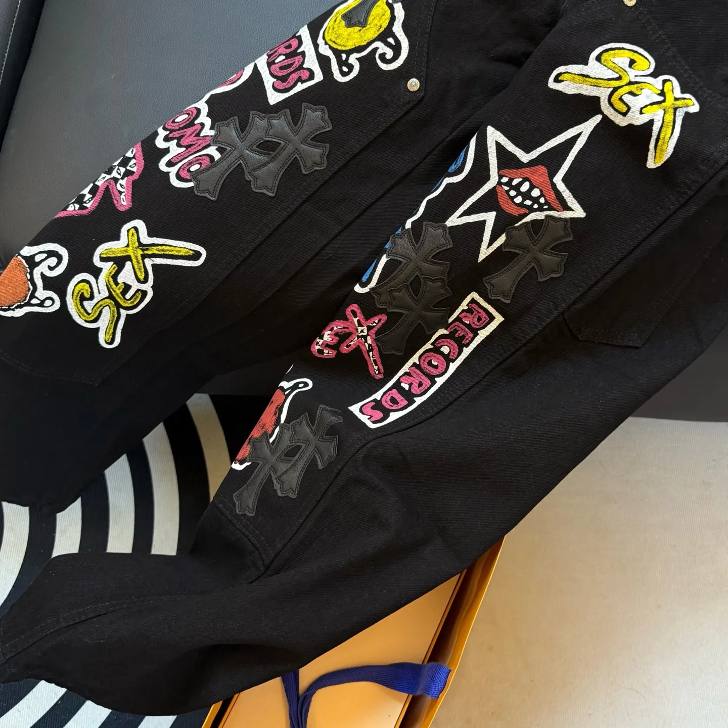 P280 Style number: D337 CHROME HEARTSChrome HeartSex Records graffiti overalls #Chrome Heart SIZE#28-36(S M L 36 pants length 108 waist 92 hips 140
